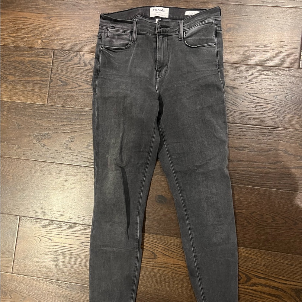Frame. Le High Skinny. Size 25. Grey.